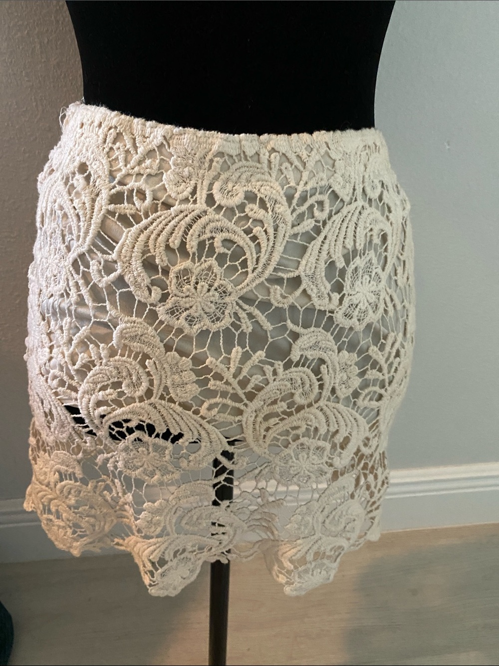 Wet Seal Ivory Crochet Lace Mini Skirt
